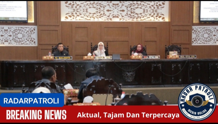 Rapat Paripurna Dewan Dan Eksekutif Bahas Jawaban Terkait Raperda Kota Probolinggo
