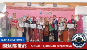 Kecamatan Tongas Gelar Lomba Fashion Show Busana Kebaya Untuk Peringati HUT Dharma Wanita ke-25 Dan Hari Ibu 2024