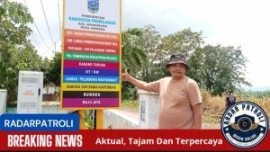 Desa Jrebeng Kecamatan Wonomerto Pasang Neon Box Di Depan Kantor Desa  