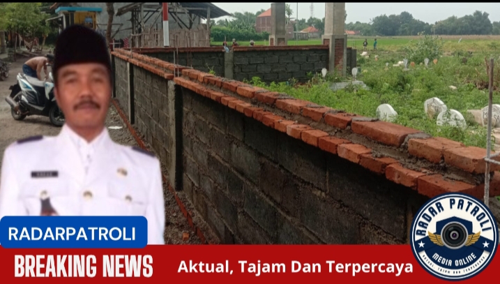 Peran Aktif Kepala Desa Mentor Bangun Pagar Kuburan Di Dusun Bendungan RT 16/RW 03