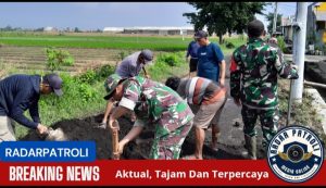 Peran Aktif Serka Sugito Anggota Koramil Dringu Gelar Kerja Bakti Membersihkan Dan Membenahi Akses Jalan Desa Binaan 