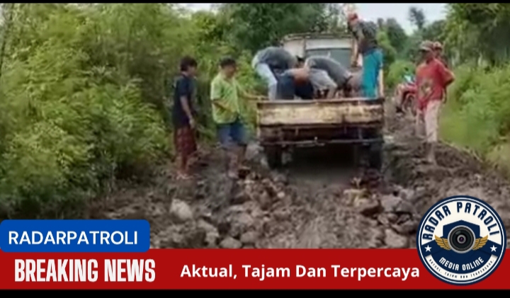 Warga Desa Sumberejo Kecamatan Tongas Keluhkan Jalan Ambulu Purut Yang Semakin Parah Untuk Di Lewati