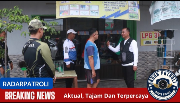 Pj Bupati Probolinggo Lakukan Monev Pengecatan Warna Sage Di Jalur Kraksaan-Pajarakan