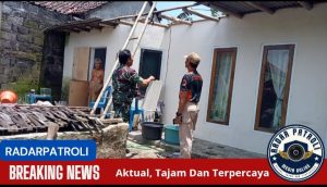 Respon Cepat Bersama TRC, Koramil 0820/09 Lumbang Bantu Dan Asesmen Rumah Warga Korban Angin Kencang Di Desa Branggah
