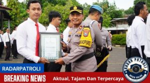 Peringati Upacara Kesadaran Nasional, Polres Probolinggo Kota Ganjar Reward Anggota Berprestasi