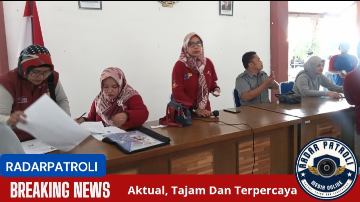 Pendamping PKH Dan Bank Jatim Salurkan Bantuan PKH Plus Untuk 154 Lansia di Kecamatan Tongas