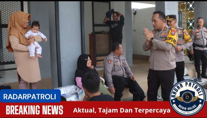 Kapolres Probolinggo Kota Turun Langsung Pantau Arus Balik Lebaran 1446 H di Rest Area Tol Paspro