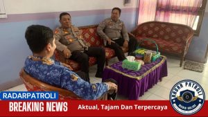 Sambang Kapolsek Kademangan Mempererat Kerja Sama Keamanan Antara Polisi, Pemerintah, Dan Masyarakat