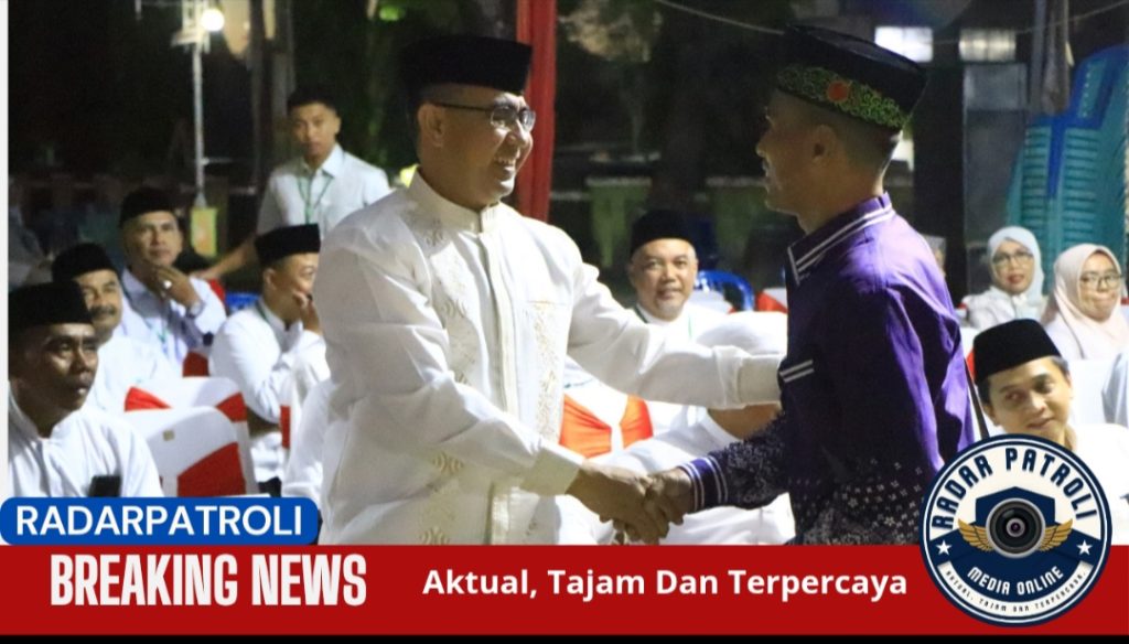 Dandim 0820/Probolinggo Letkol Arh Iwan Hermaya Purnawan bersama Forkopimda Melepas Calon Jamaah Haji Dari Kabupaten Probolinggo
