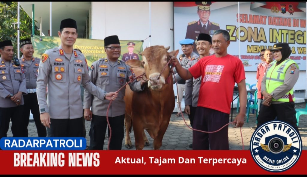 Polres Probolinggo Kota Semarakkan Perayaan Idul Adha Dengan Membagikan Hewan Kurban Ke Masyarakat