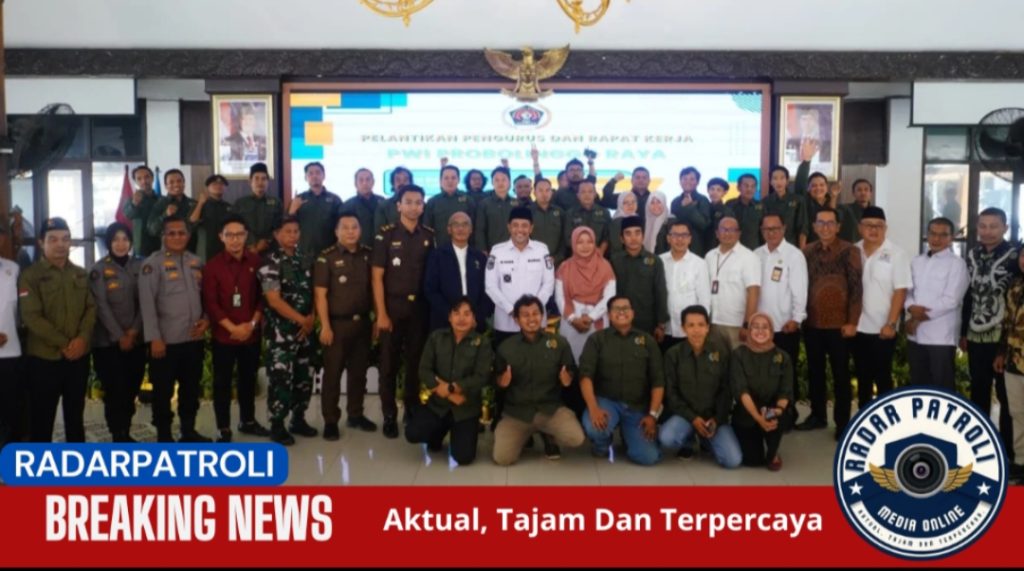 Wawali Kota Probolinggo Hadiri Pelantikan Pengurus PWI Probolinggo Raya 2025–2028 Dorong Media Jadi Sarana Literasi Cerdas