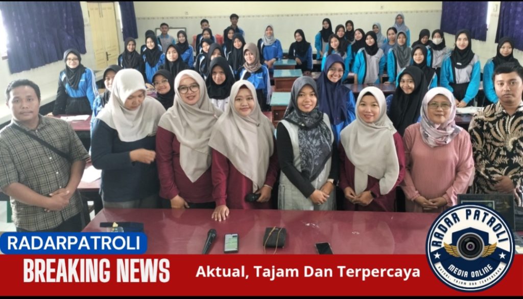 Tim Dosen UPN “Veteran” Jatim Sukses Selenggarakan PKM-EDU Dengan Tema “Menanamkan Budaya Ilmiah Di Kalangan Pelajar Melalui Model SBR (School By Research) Di SMAN 1 Pare Kediri