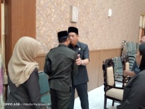 Rapat Paripurna DPRD Kota Probolinggo Ditunda, Wali Kota Dan Ketua DPRD Sampaikan Penjelasan