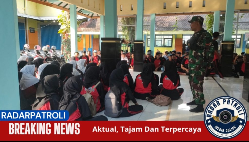 Koramil 0820/06 Sumberasih Gelar Pembekalan Bela Negara Dan Wawasan Kebangsaan Di SMKN 1 Sumberasih