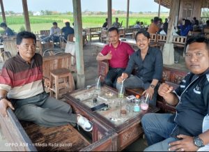 Peradi Dan Sejumlah Awak Media Probolinggo Gelar Ngopi Bareng, Bahas Kolaborasi Dan Perkembangan Kota