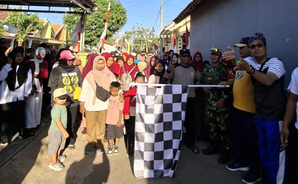 Puncak HUT RI Ke-80, Desa Muneng Kidul Gelar Jalan Sehat Meriah Bersama Ribuan Warga