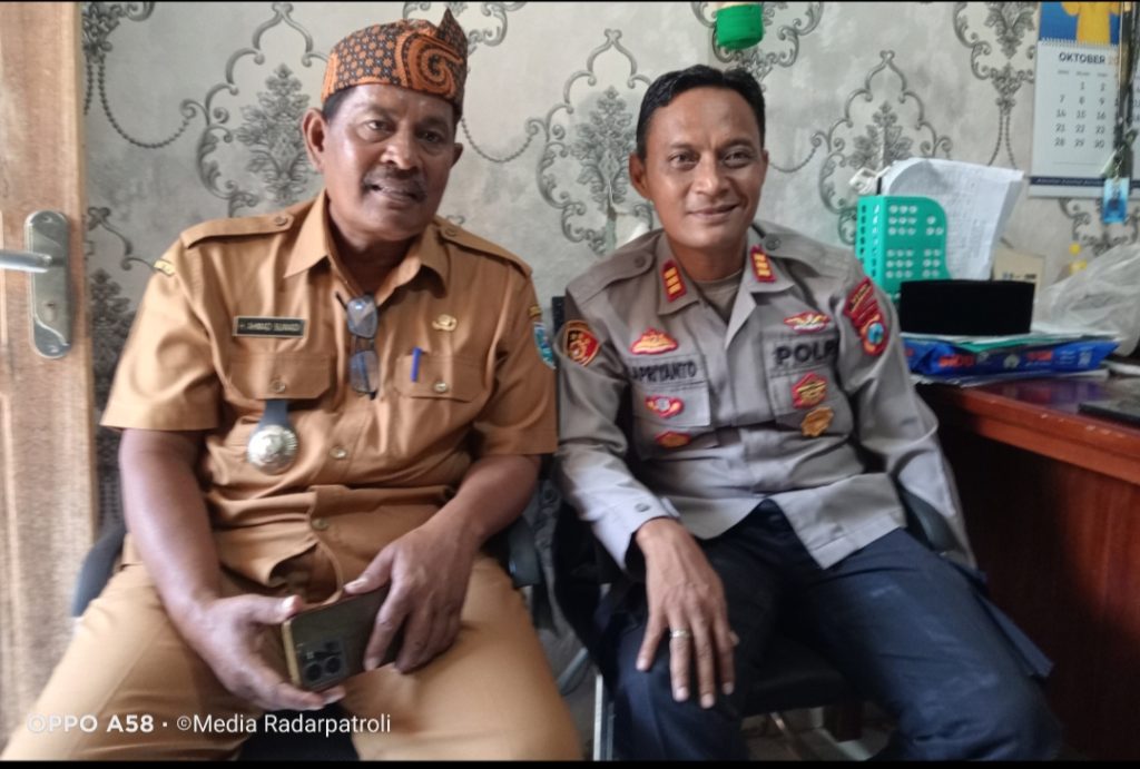 Kapolsek Sumberasih Bersama Kepala Desa Laweyan Gelar Koordinasi Keamanan Desa