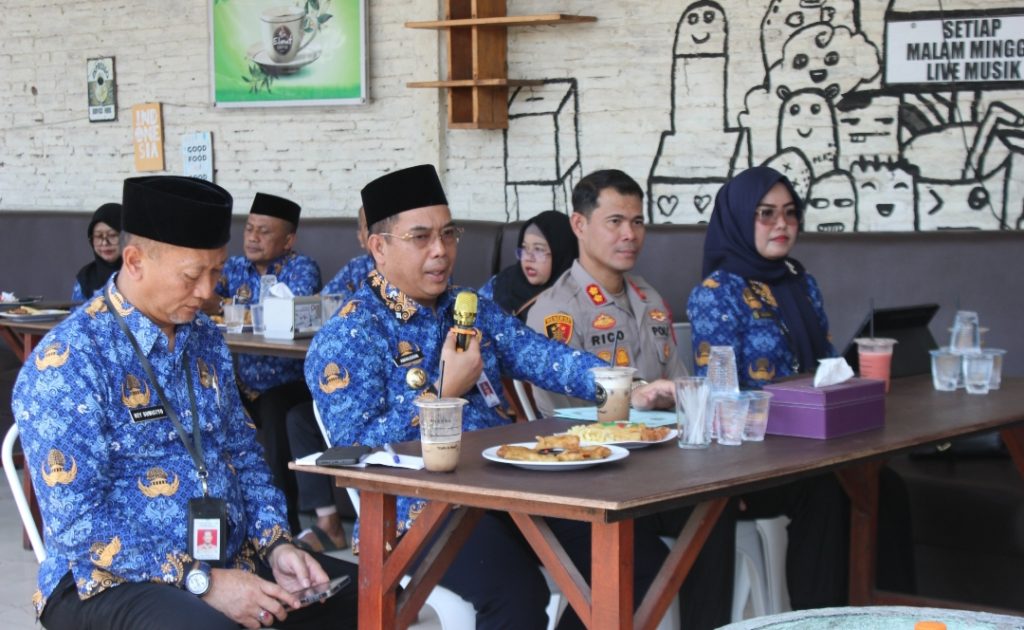 Nge-Teh Dan Makan Bersama Forkopimda, Wali Kota, Dan Rekan Media Di Kota Probolinggo