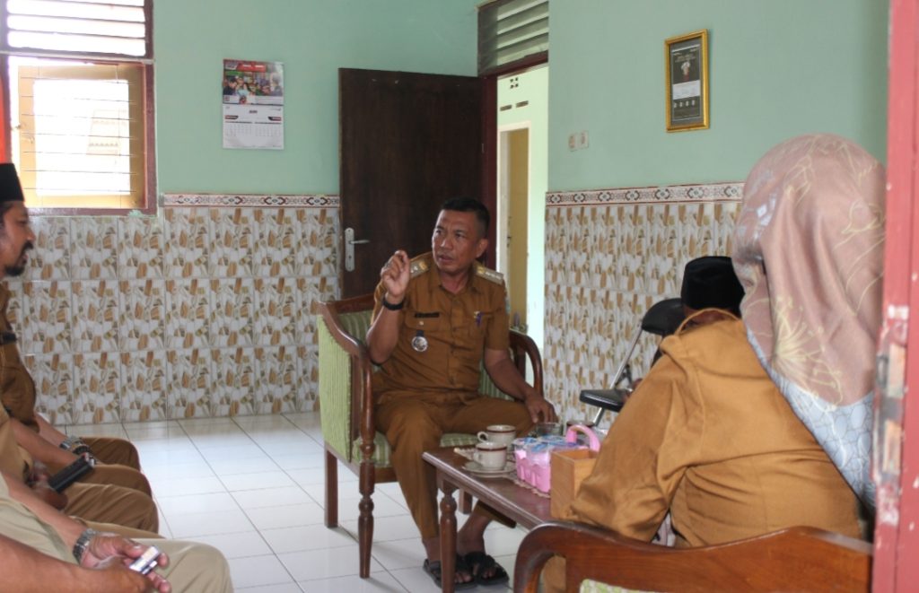 Camat Lumbang Yang Baru, Teguhkan Komitmen Pelayanan Publik Melalui Silaturahmi Bersama Kepala Desa Se- Kecamatan Lumbang