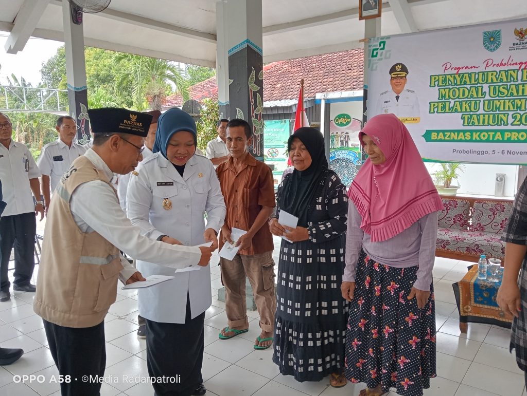 Kecamatan Wonoasih Gelar Program “Probolinggo Makmur” Penyaluran Bantuan Modal Usaha Bagi Pelaku UMKM Dhuafa Tahun 2025