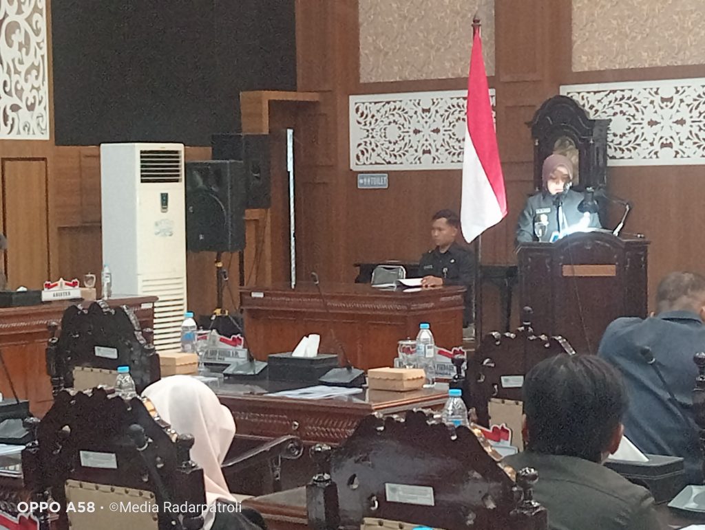 Rapat Paripurna DPRD Kota Probolinggo Bahas Jawaban Kepala Daerah Terkait Raperda Penyertaan Modal Kepada PT Bahari Tanjung Tembaga