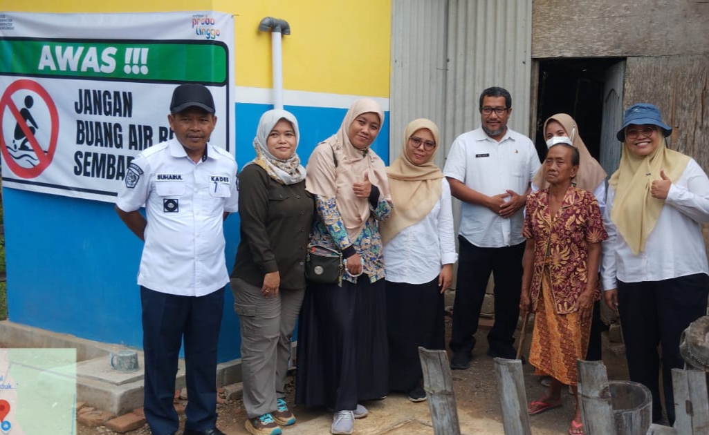 Pemdes Tegalrejo Kecamatan Dringu Kabupaten Probolinggo Gelar Monev Pembangunan MCK Individual