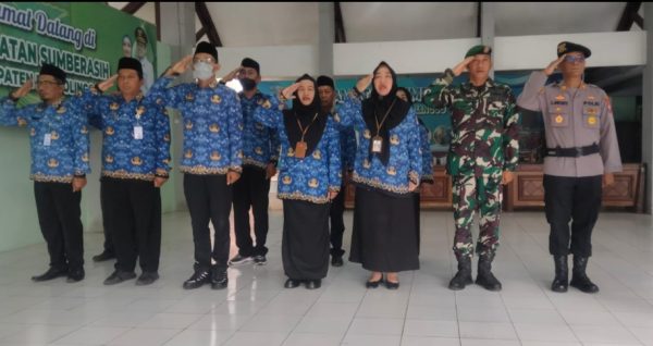 Kapolsek Sumberasih Hadiri Upacara Hari Pahlawan Nasional 2025 Di Kecamatan Sumberasih