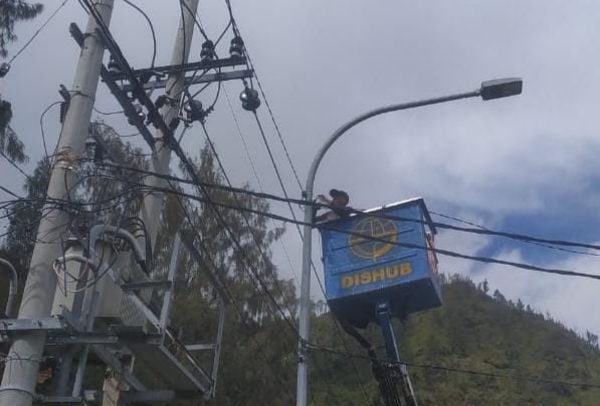 Jelang Nataru, Dishub Kabupaten Probolinggo Pastikan Jalur Wisata Bromo Terang Dan Aman
