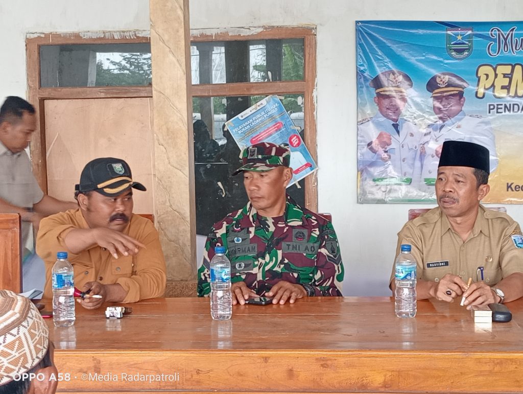 Anggota Koramil 0820-07/Wonomerto Hadiri Penyuluhan Program PTSL Tahun 2026 di Desa Wonorejo