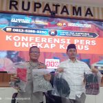 Konferensi Pers Kasat Reskrim Polres Probolinggo Kota, Ungkap Tuntas Kasus Pembobolan Beruntun Di 13 TKP