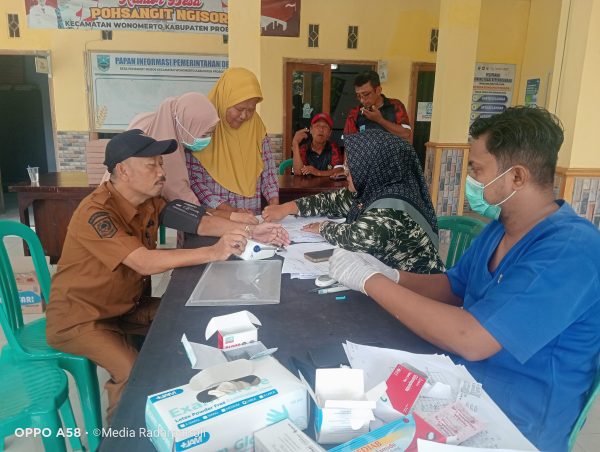 Puskesmas Wonomerto Gelar Prolanis Klub Kencing Manis Di Pohsangit Ngisor, Warga Antusias Ikuti Pemeriksaan Dan Edukasi Kesehatan