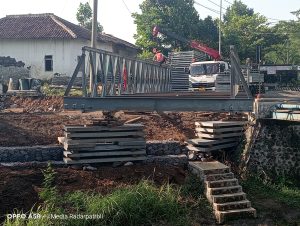 Jembatan Krajan Dibangun Lebih Lebar, Akses Warga Tongas Dipastikan Tetap Lancar